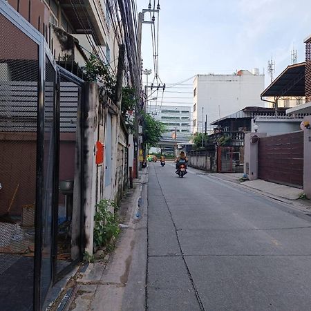 Oyo 75416 Rama3 Sunrise Hostel Bangkok Exterior foto