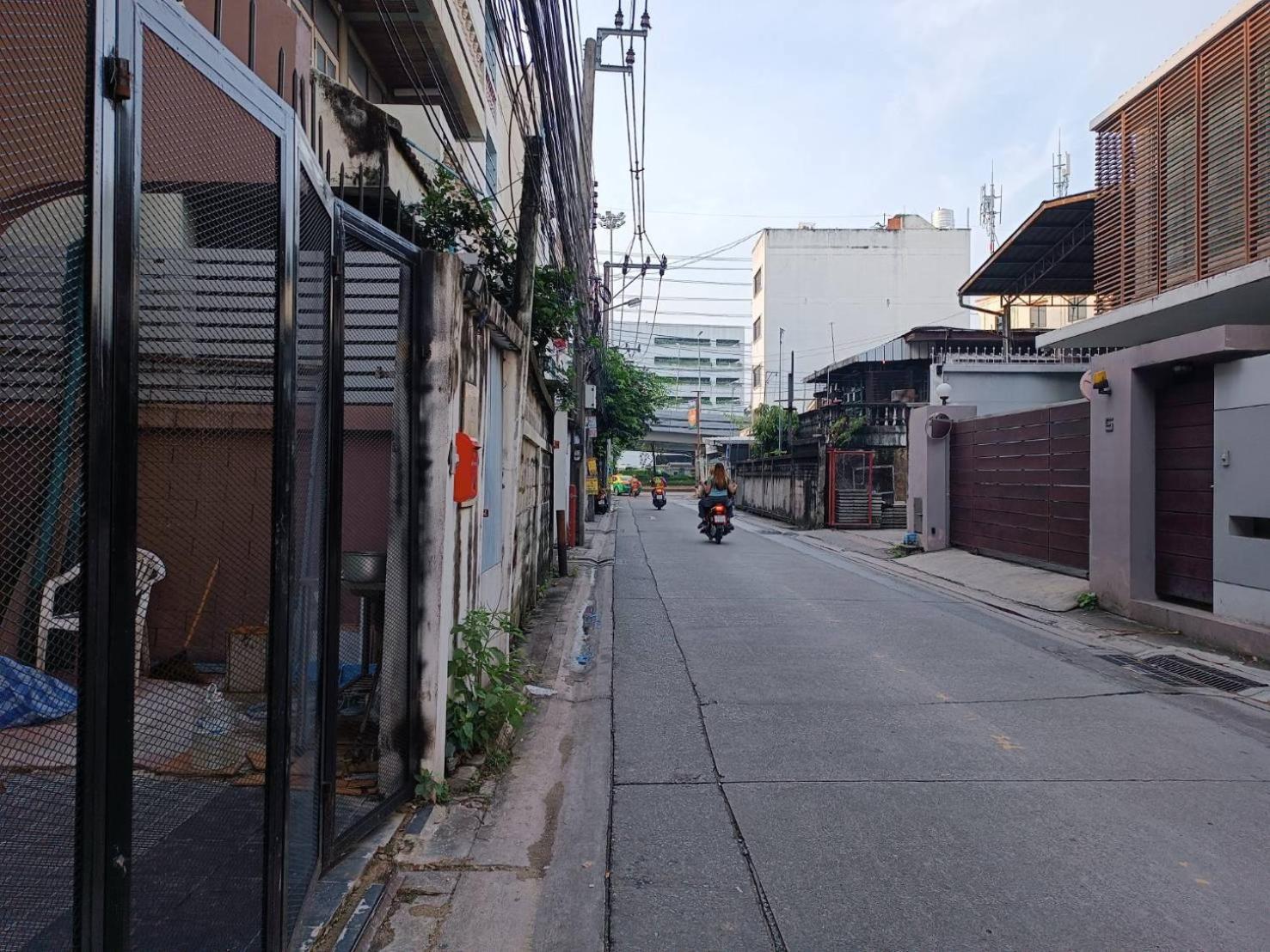 Oyo 75416 Rama3 Sunrise Hostel Bangkok Exterior foto